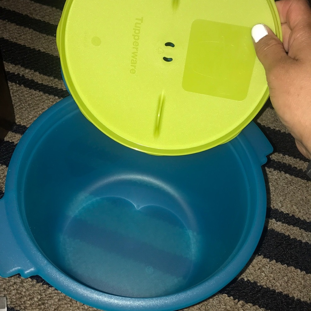 Tupperware 💚 - Picture 3 of 5